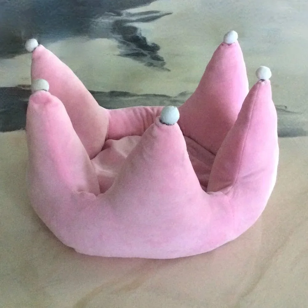 Pink Plush Crown Pet Bed
